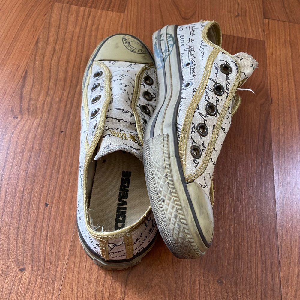 ALMOST NEW VINTAGE CONVERSE